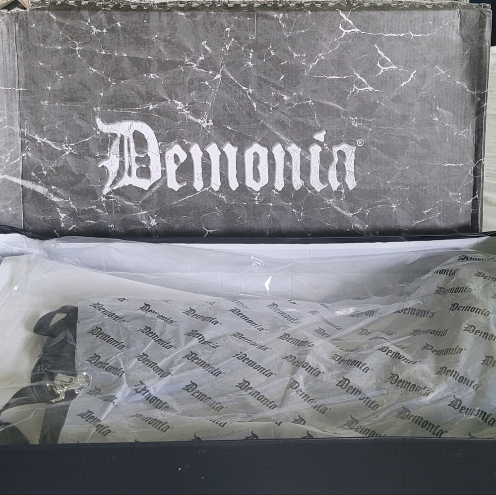 New in box Demonia Bratty 206 boots. - Picture 10 of 10